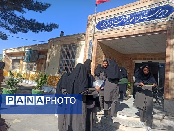 پذیرایی از دانش آموزان دبیرستان نمونه اندیشه با صبحانه گرم 