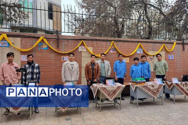 مراسم هفته پژوهش در دبیرستان بانو عفت آهنگری شهرری