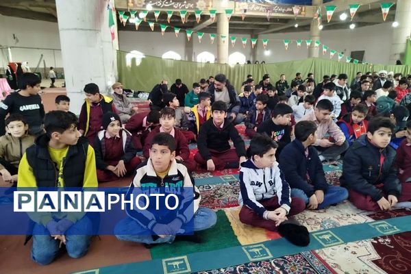 گرامیداشت سالروز ورود امام خمینی به میهن در نماز جمعه گلوگاه 