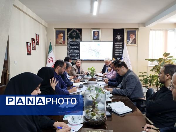 جلسه بررسی و تصمیم گیری در خصوص آزمون مجدد هدایت تحصیلی در مشهد