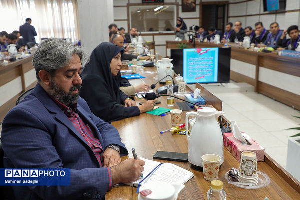نشست معاون پرورشی و فرهنگی وزارت آموزش و پرورش با معاونان پرورشی، تربیت‌بدنی و مسئولان سازمان دانش‌آموزی آذربایجان شرقی