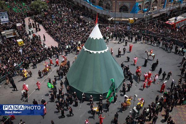 خیمه‌سوزان ظهر عاشورا در چهارراه گلوبندک تهران