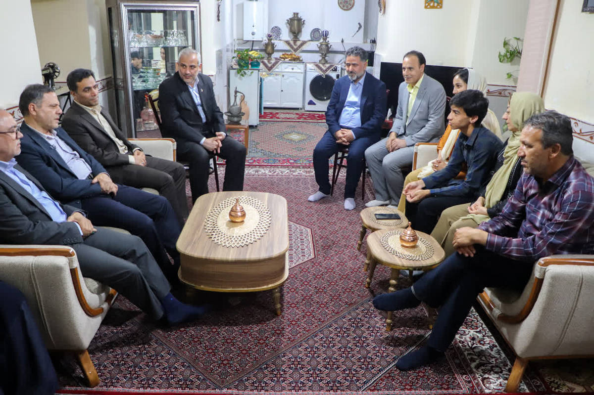 نخبگان علمی، طلایهداران پیشرفت و اقتدار آینده ایران هستند