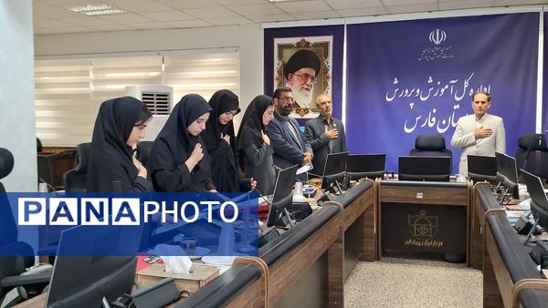  حضور پررنگ دانش‌آموزان شیرازی در پارلمان نوجوانان کشور