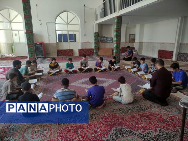 کلاس‌های قرآن کریم در مسجد امام علی (ع) ده‌محسن 