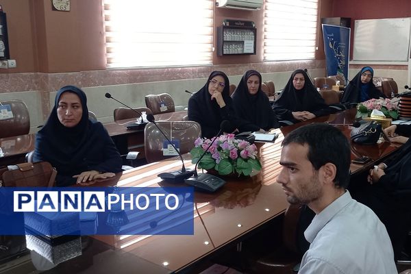 آغاز دهمین کارگاه "یکشنبه‌های تربیتی" با محوریت آموزش مهارت جرات‌مندی در رباط‌کریم