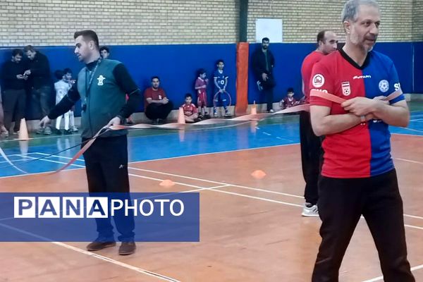 مسابقه ورزشی «روز پدر و پسری» طرح شهید خرازی در دبستان پسرانه علامه طباطبایی پیشوا