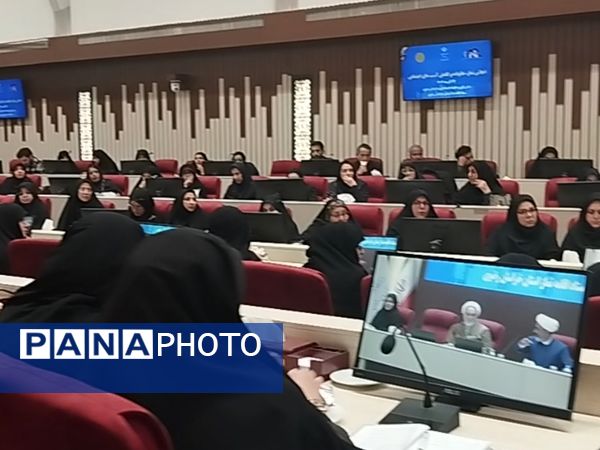 اجلاس نماز ، خانواده و کاهش آسیب های اجتماعی در مشهد