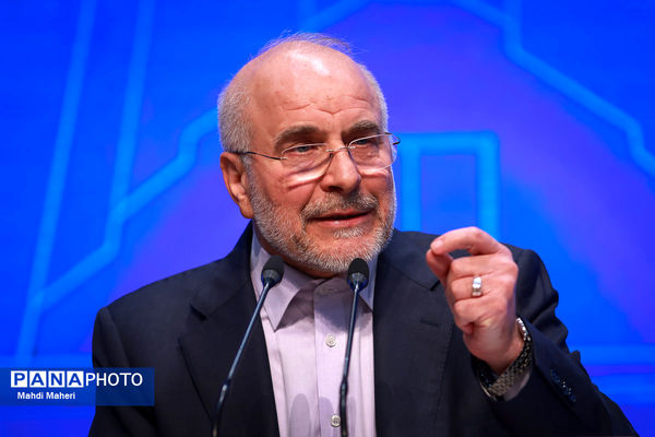 نشست خبری رئیس مجلس شورای اسلامی