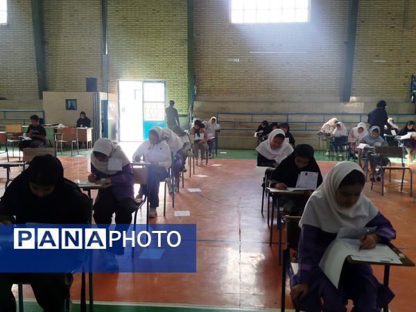 برگزاری آزمون ورودی مدارس تیزهوشان مقطع متوسطه اول در فاروج