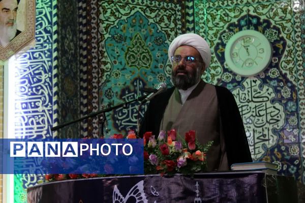 تجلی پیوند مدرسه و مسجد در خاتم