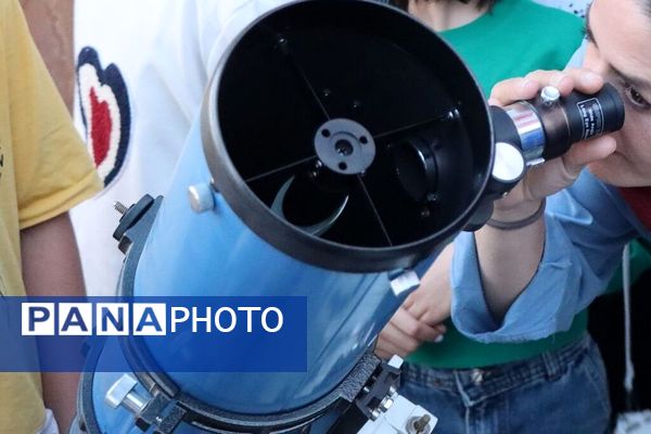 کودکان و نوجوانان دماوندی، چشمشان به ماه روشن شد