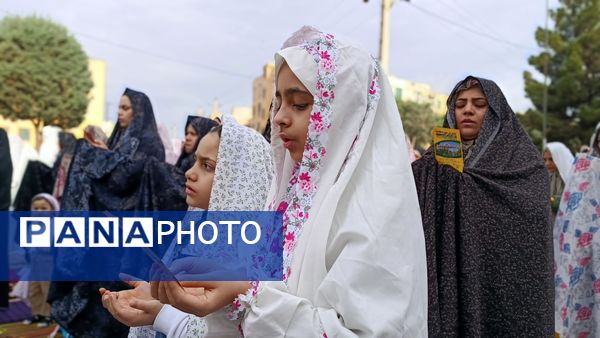 تجلی وحدت و همدلی در صفوف نماز عید فطر ملارد
