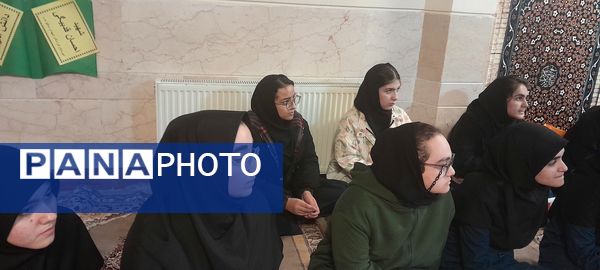 آموزش عملی آمادگی دفاعی در دبیرستان فرزانگان استعداد درخشان ملارد