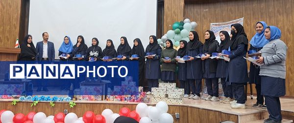 برگزاری مراسم تقدیر از دانش آموزان رتبه برتر آموزشگاه امیر کبیر ملارد