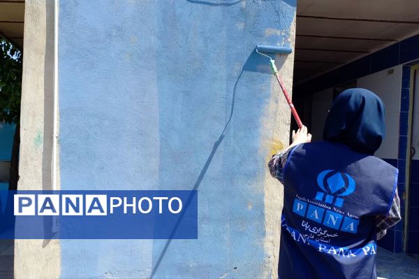 بچه‌ها پای کار زیبا سازی مدارس کم برخوردار در راستای عدالت آموزشی 