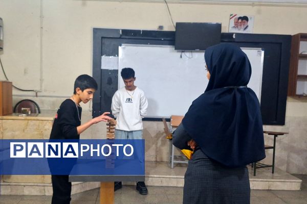 المپیاد رویش رقابتی مفرح و جذاب با حضور دانش‌آموزان  پسر مقطع متوسطه ناحیه ۳شیراز 
