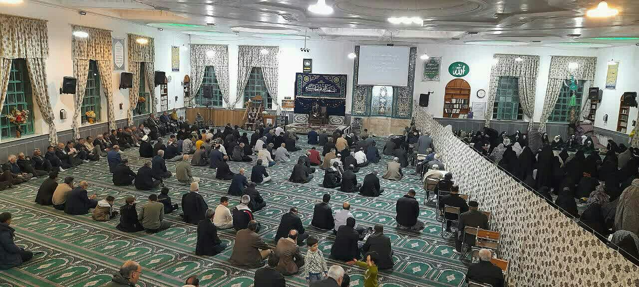 جشن ولادت حضرت فاطمه زهرا (س) در مسجد امام حسین (ع)