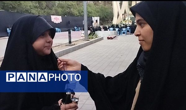 تجمع خانوادگی به‌مناسبت گرامی‌داشت هفته عفاف و حجاب در فریمان