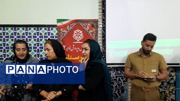 اولین جلسه انجمن اولیا و مربیان در دبیرستان دخترانه صدیقه یک