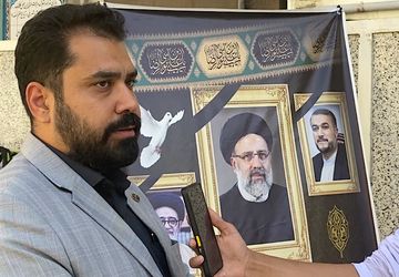 جامعه فرهنگیان شهرستان ری در محل اخذ رای شهید رئیسی به ایشان ادای احترام کردند