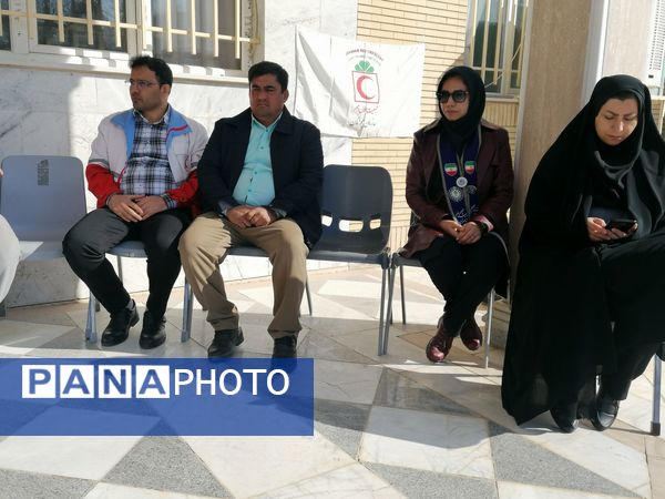 نواختن زنگ زلزله در دبیرستان کوشش شهرستان فاروج 