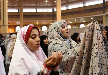 تجلی وحدت و شکرگزاری در نماز عید فطر شهرستان سیروان 