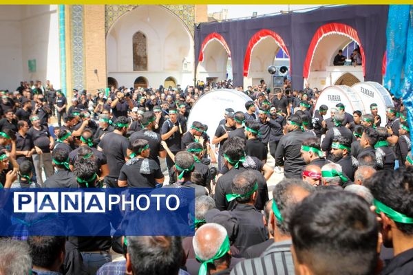 مراسم عاشورای حسینی در مشهد اردهال کاشان