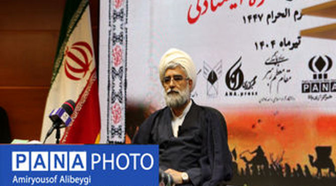 ادب در میدان عشق؛ درسی از یاران سیدالشهدا(ع)