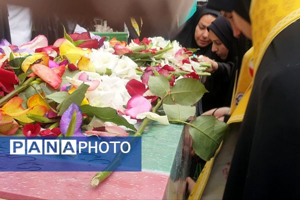 تشییع شهید گمنام در مدارس ناحیه 4 شیراز