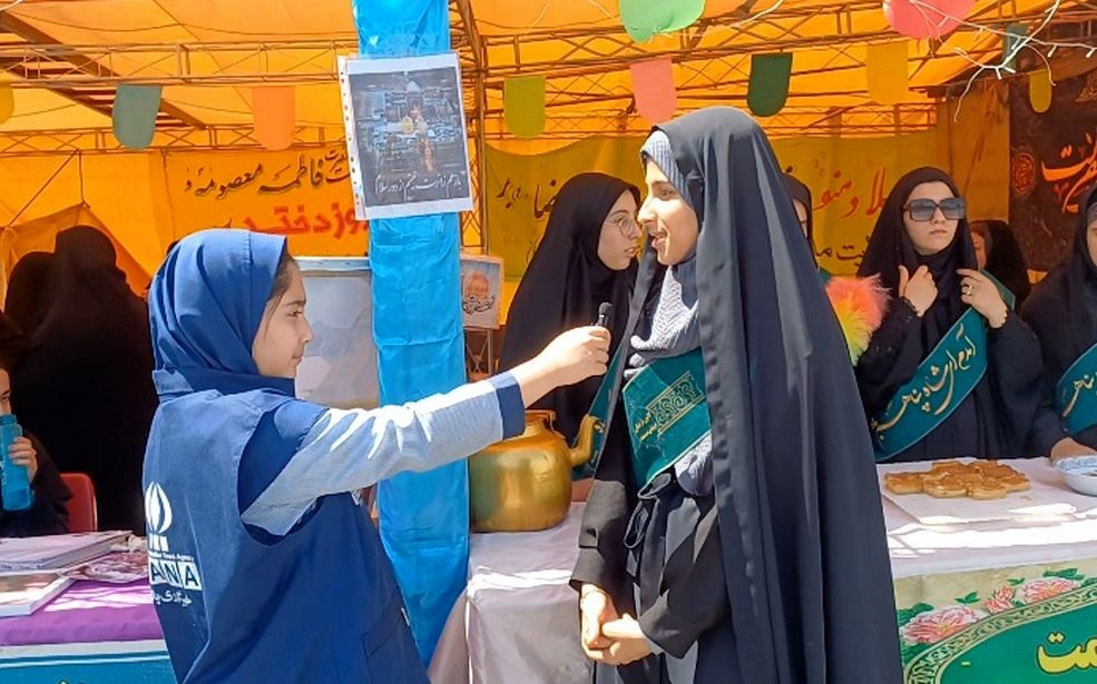 حس و حال دانش آموزان هنرستان محمودیه از فعالیت در چایخانه دانش آموزی امام رضا(ع)