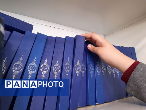 برگزاری محفل انس با قرآن در دبیرستان نور اردبیل