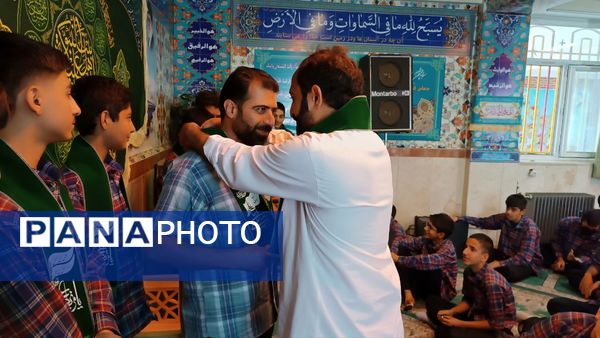 جشن پرشور عید غدیر خم در مدرسه شهدای مدافع حرم منطقه ۱۰ تهران