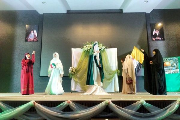 گرامیداشت ایام فاطمیه با اجرای نمایش آفلین در اداره آموزش و پرورش اسلامشهر