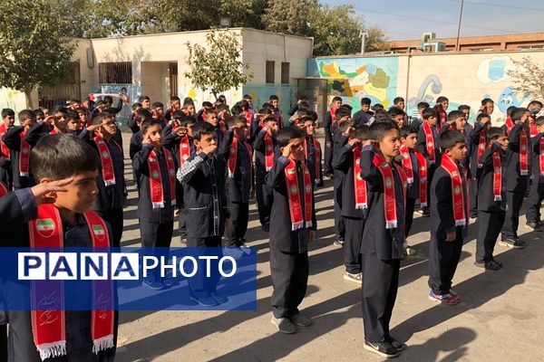 اجرای طرح «وطن یار» در دبستان ائمه اطهار ناحیه دو شهرری 