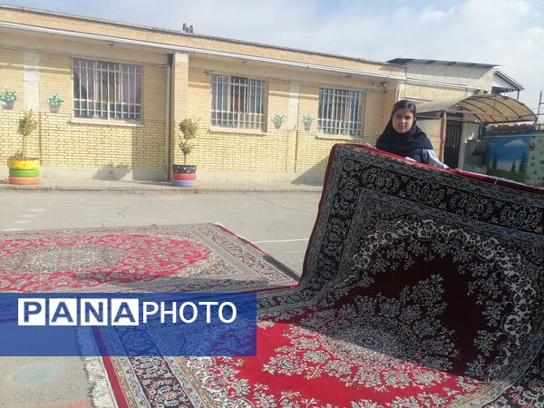 اقامه نماز باران  در دبستان ناهید نخودی 