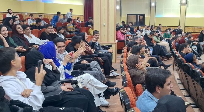 تجلیل از مادران دبیرستان رازی در شیراز