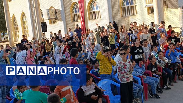تماشاخانه سیار در شهر سفیددشت 