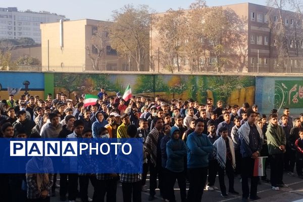 نواخته شدن زنگ آغاز هفته بسیج در ناحیه دو شهرری 