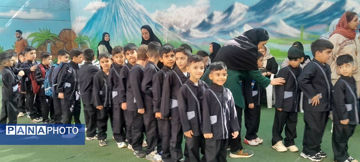 جشن شکوفهها در مدرسه نسل روشن ناحیه 2 کرج