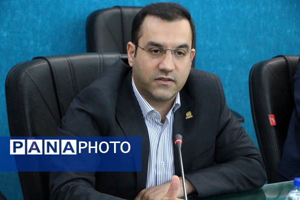 نشست رئیس سازمان فنی و حرفه ای کشور با فرمانداران استان یزد 