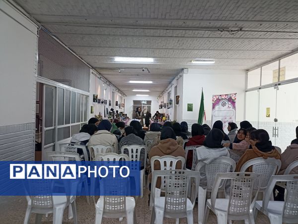 بازدید از نمایشگاه دست سازه هنرستان فنی و حرفه ای دخترانه فلسطین 