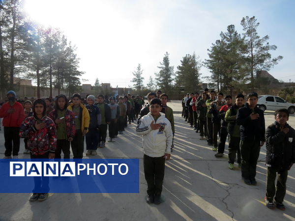 قاب پانا خاتم از شادی و نشاط دانش‌آموزان 