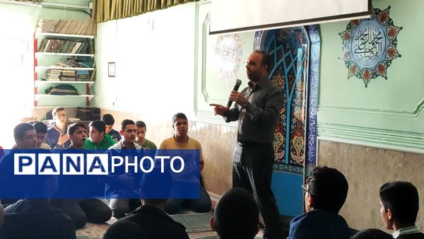 زیارت عاشورا در دبیرستان شاهد ابوذر غفاری 