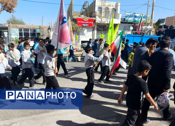 حضور پرشور دانش‌آموزان مدارس خاتم در راهپیمایی ۱۳ آبان 