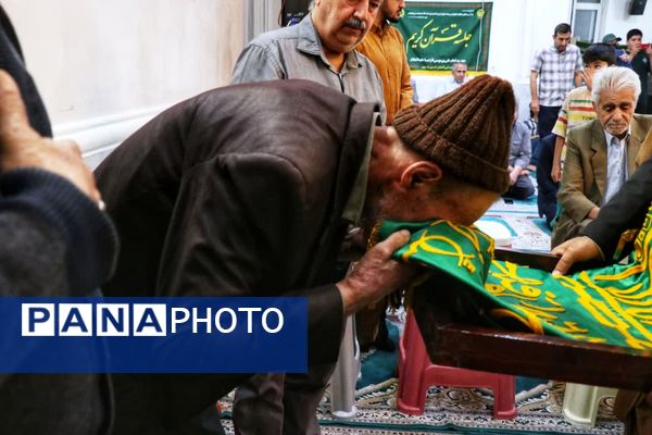 پرچم متبرک امام رضا (ع) در جشن ولادت امام رئوف در مسجد امام حسن عسکری (ع) بجنورد 