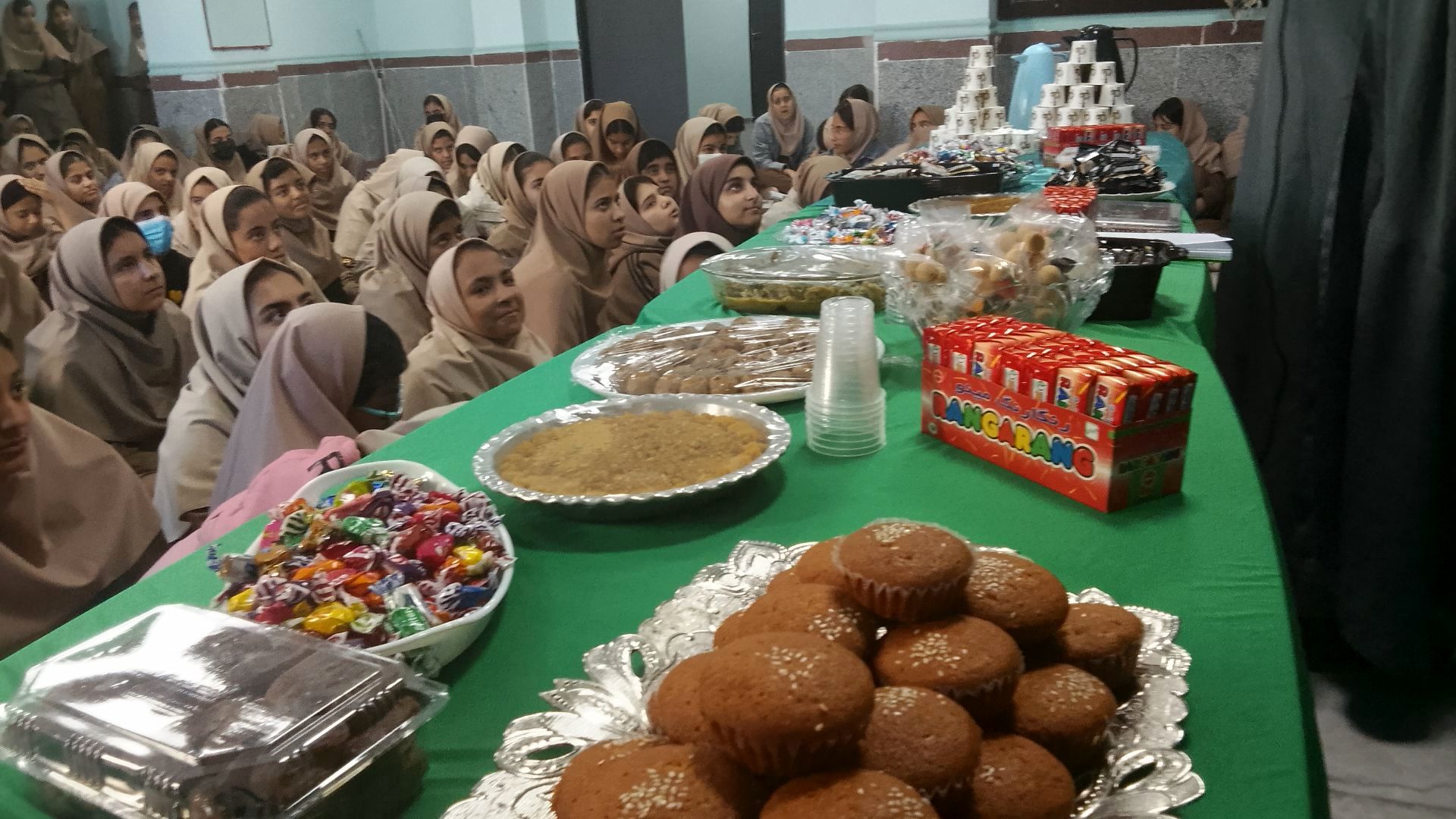 ایستگاه صلواتی دبیرستان حضرت آسیه(س) در ایام فاطمیه