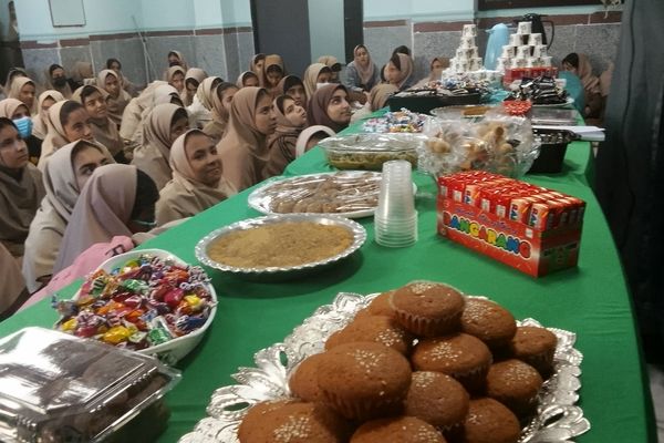 ایستگاه صلواتی دبیرستان حضرت آسیه(س) در ایام فاطمیه