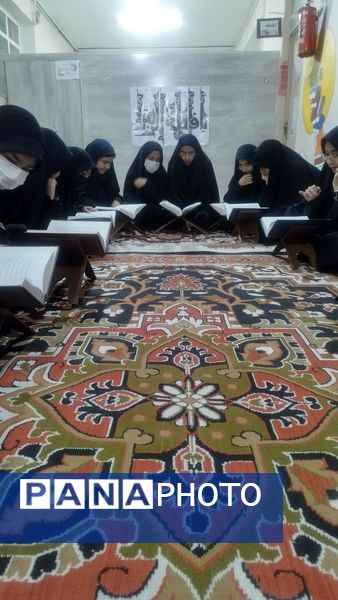 محفل انس با قرآن در دبیرستان شاهد تکتم