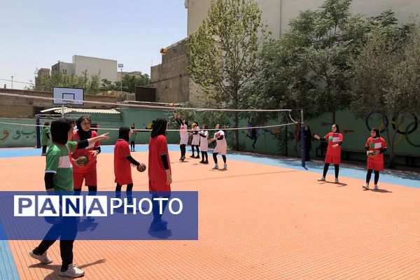 آیین افتتاحیه «طرح شهید سلیمانی» در دبیرستان عرفان ناحیه دو شهرری 